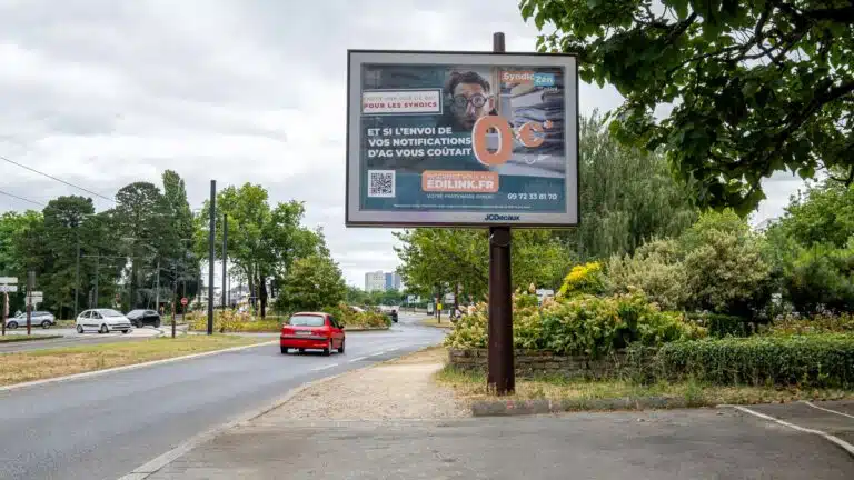 Campagne d'affichage publicitaire juillet 2025 - Edilink x Syndic à Nantes